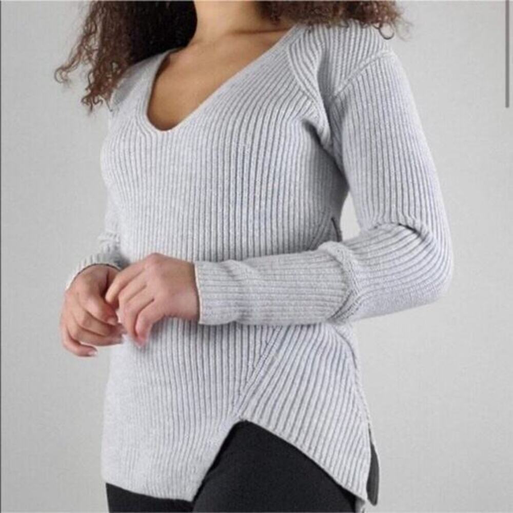 Cabi Deep V Pullover Sweater Ribbed Gray Zipper Tunic #3531 chunky size small